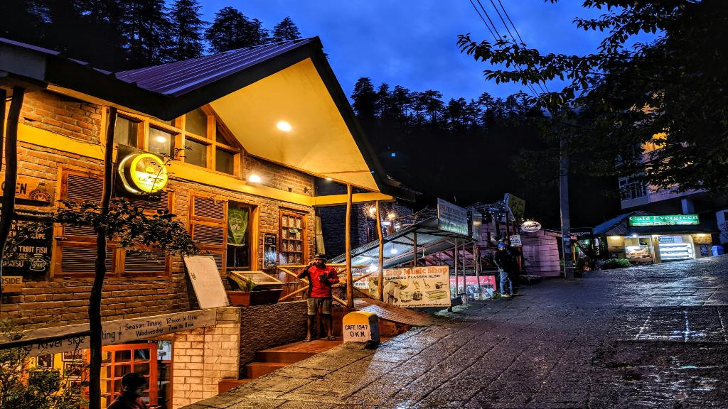 old_manali_market.jpg